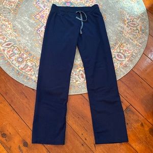 Figs size small Livingston scrub pant-gently used